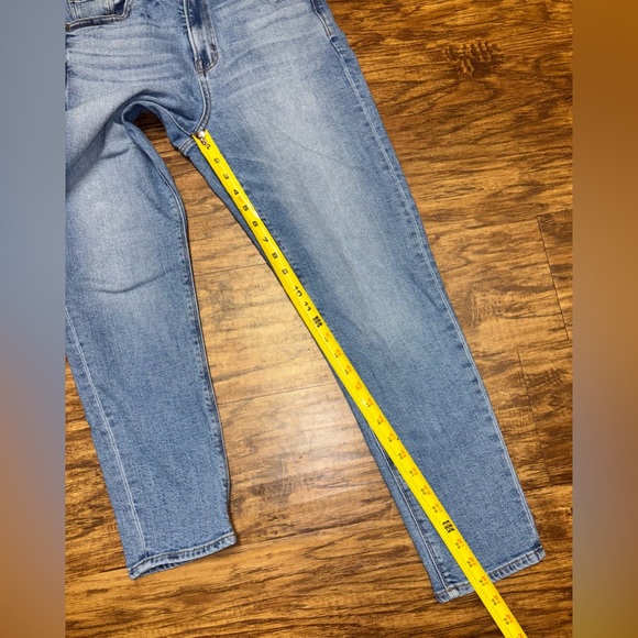 American Eagle Mom Jeans Size 4 - Picture 9 of 11